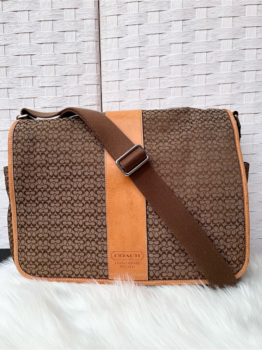 ‘07 Coach Small C Signature Canvas Messenger Bag Natural Vachetta Trim - Picture 1 of 8